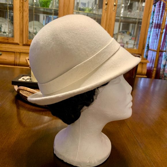 Hat - Picture 2 of 4